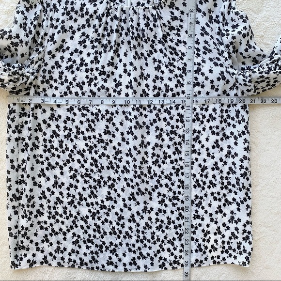 Tibi black white ditsy floral adjustable ruched sleeve blouse viscose size 8 - Picture 5 of 10